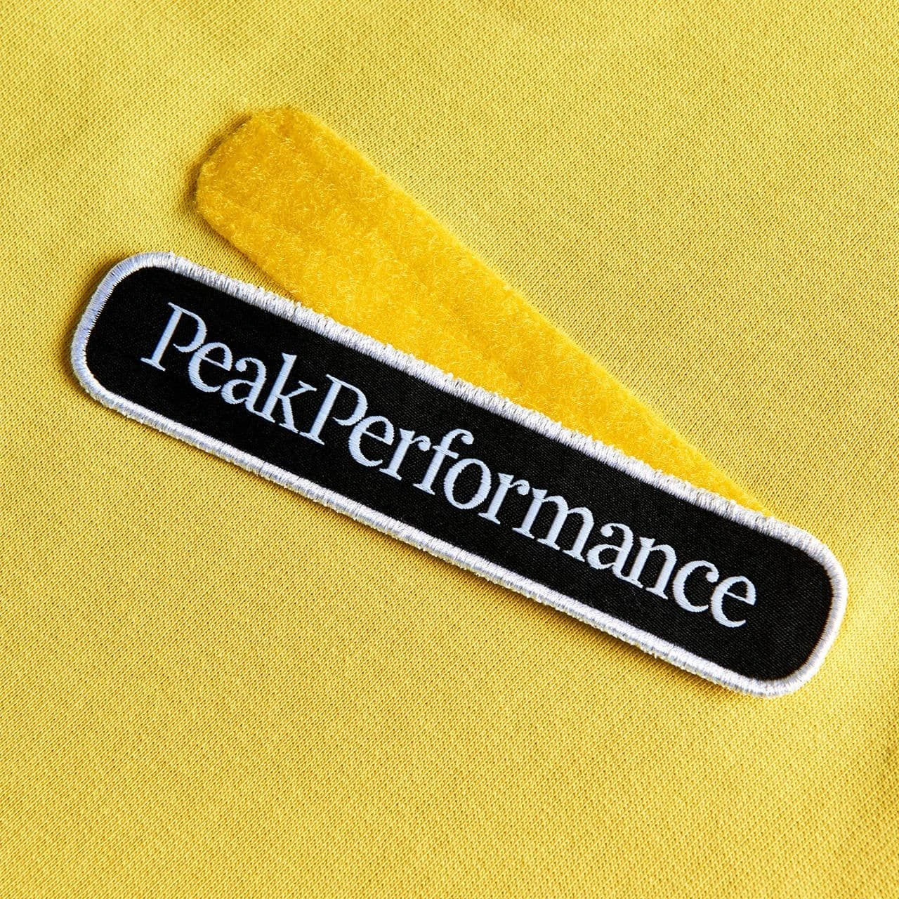 Peak Performance Hoody SEASONAL PATCH Citrine - Image 6